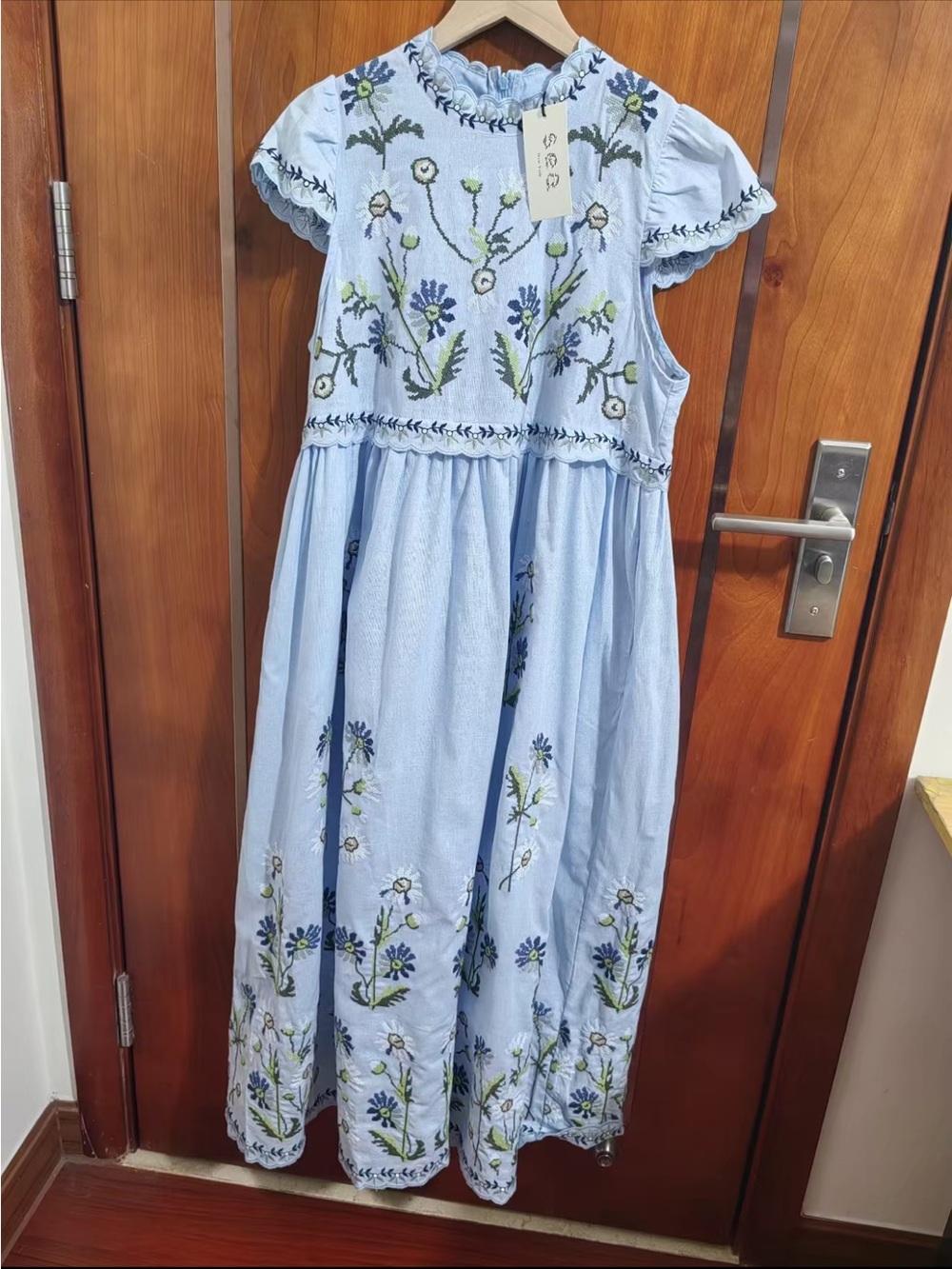 SEA NEW YORK Audra Dress Light Blue Floral Embroidered Midi Dress,S - Picture 4 of 10